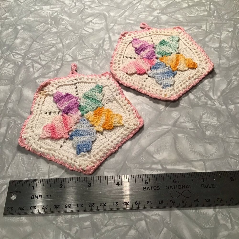🔥SALE Small pair handmade vintage decorative kitchen hot pads doilies rainbow - Picture 3 of 14